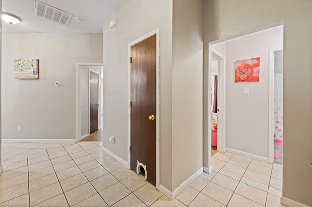 1611 Berry Drive, Cleburne, TX 76033