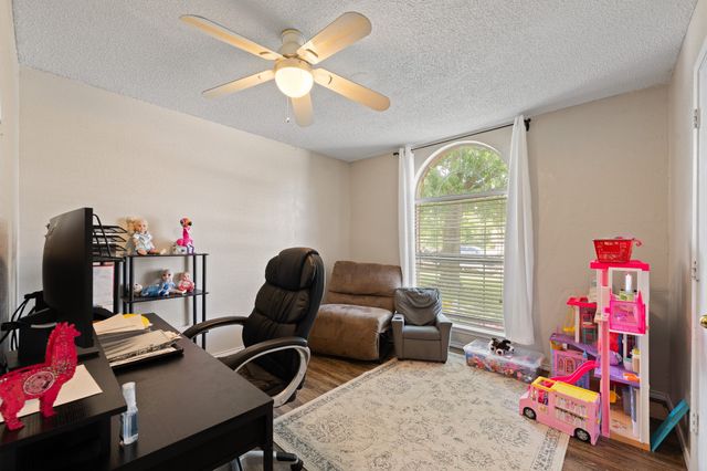 1611 Berry Drive, Cleburne, TX 76033