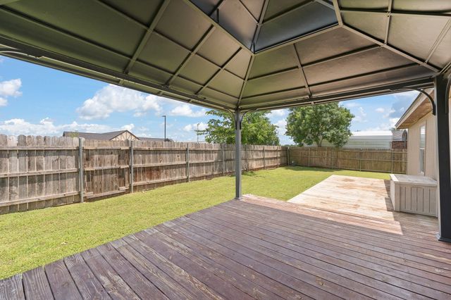 1611 Berry Drive, Cleburne, TX 76033