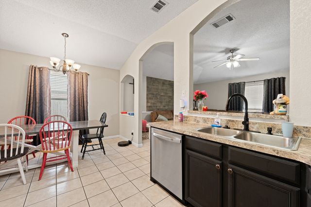 1611 Berry Drive, Cleburne, TX 76033