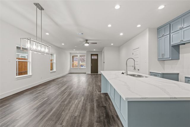 3335 Spring Avenue, Dallas, TX 75215