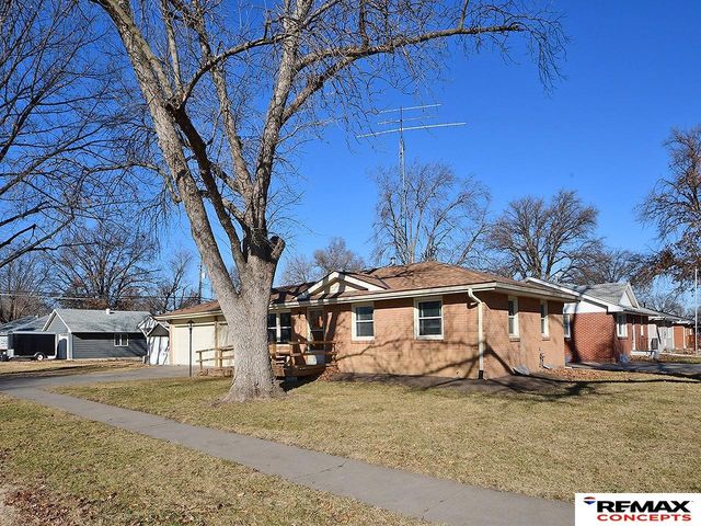 7040 Seward Avenue, Lincoln, NE 68507