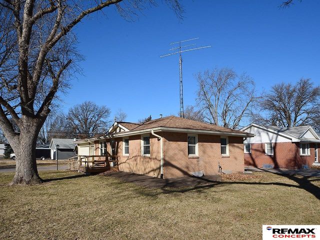 7040 Seward Avenue, Lincoln, NE 68507