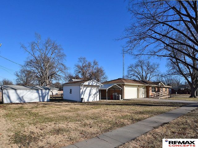 7040 Seward Avenue, Lincoln, NE 68507