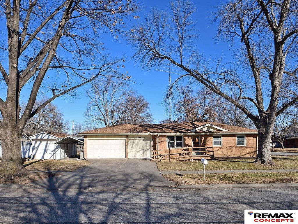 7040 Seward Avenue, Lincoln, NE 68507