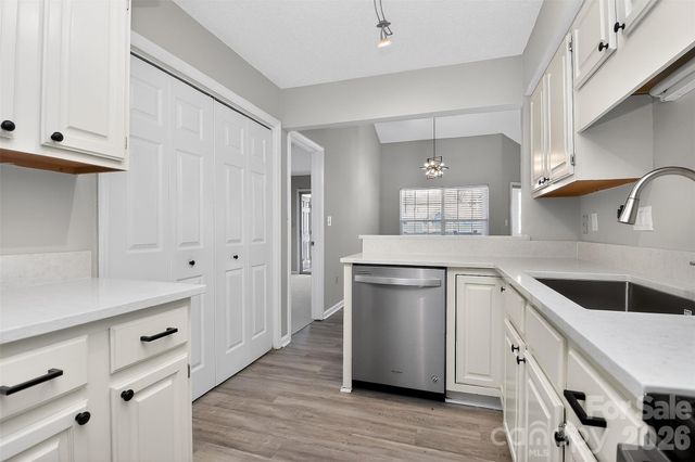 5009 Sharon Road C, Charlotte, NC 28210