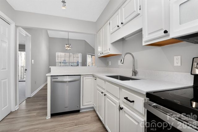 5009 Sharon Road C, Charlotte, NC 28210