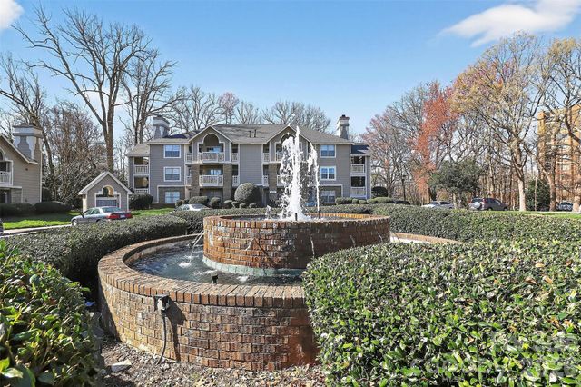 5009 Sharon Road C, Charlotte, NC 28210