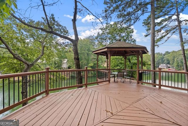 594 Hilltop Lane, Berkeley Lake, GA 30096