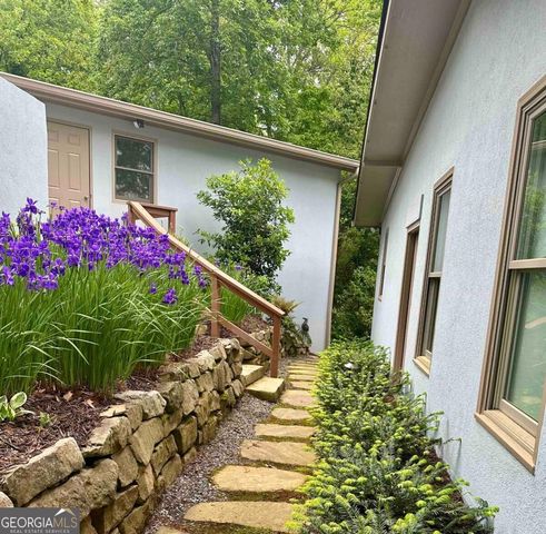 594 Hilltop Lane, Berkeley Lake, GA 30096