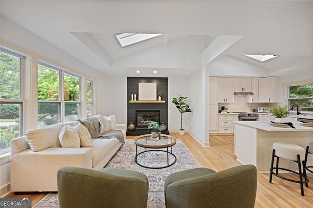 110 Bonnie Lane NE, Sandy Springs, GA 30328