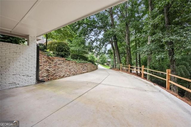 110 Bonnie Lane NE, Sandy Springs, GA 30328