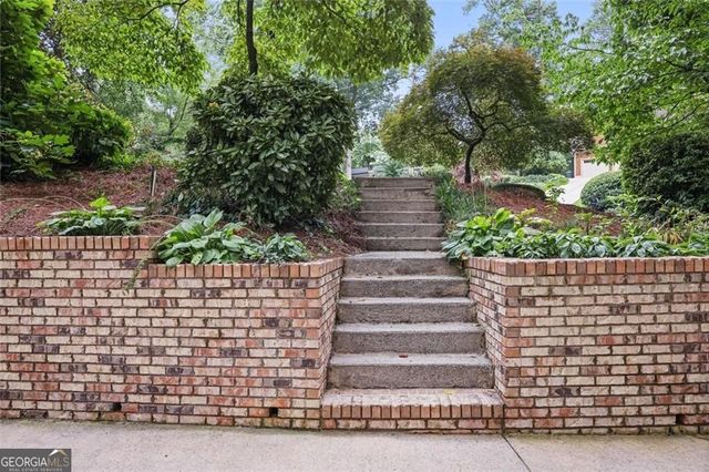 110 Bonnie Lane NE, Sandy Springs, GA 30328