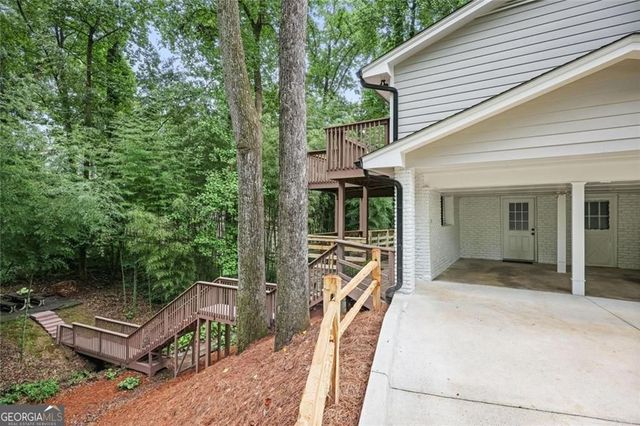 110 Bonnie Lane NE, Sandy Springs, GA 30328