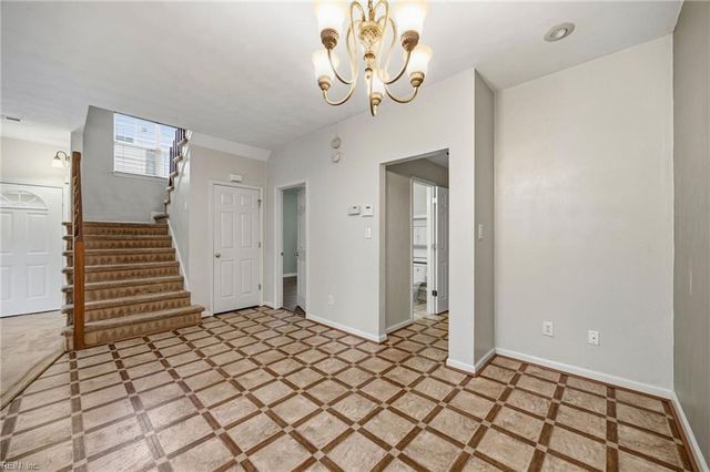 205 Linden Court, Yorktown, VA 23692