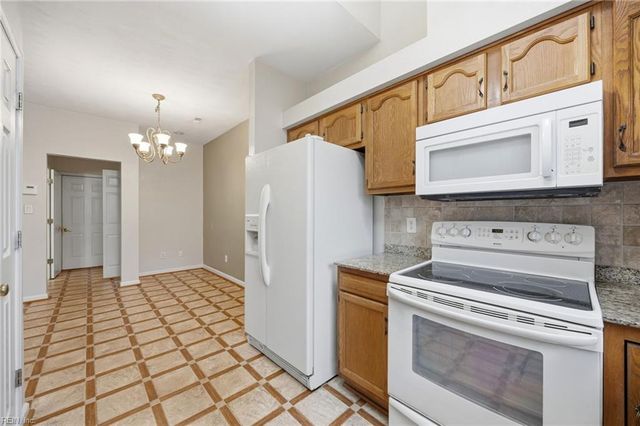 205 Linden Court, Yorktown, VA 23692