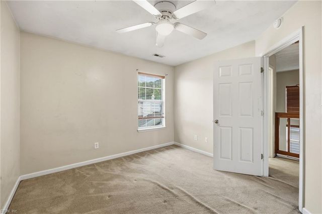 205 Linden Court, Yorktown, VA 23692