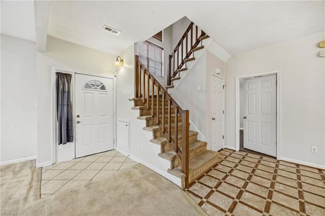 205 Linden Court, Yorktown, VA 23692