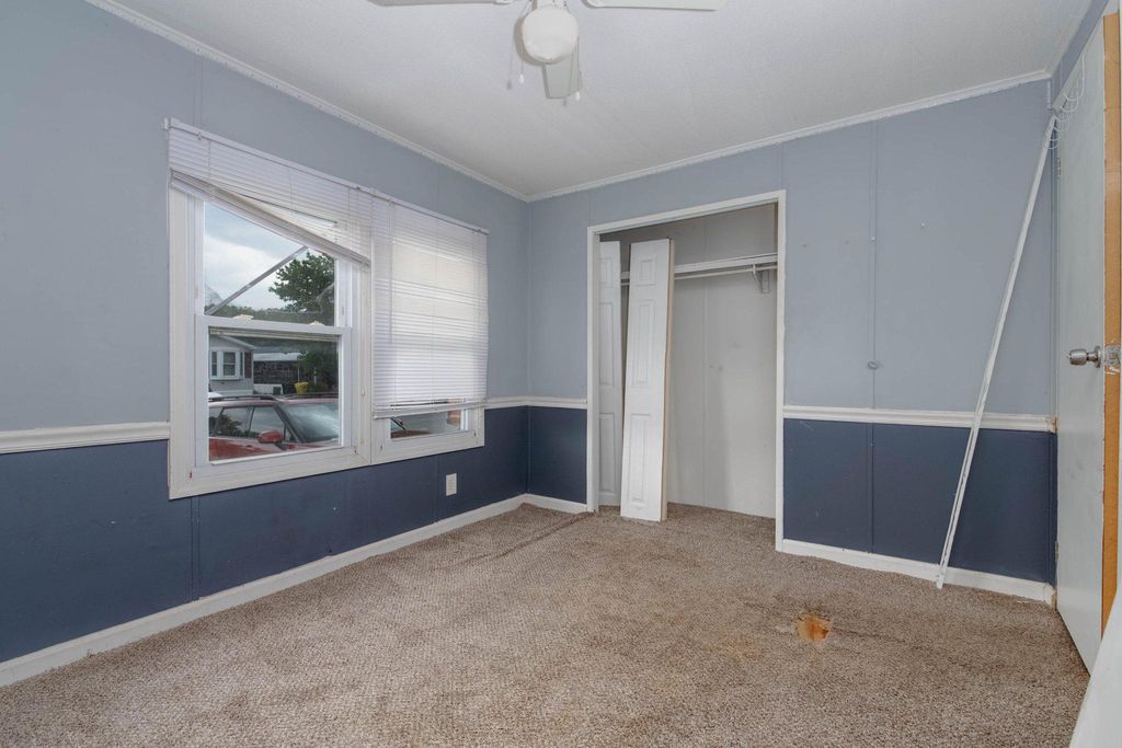 Image 11 of property listing at 152 COWHIDE CIR, Middle River, MD 21220