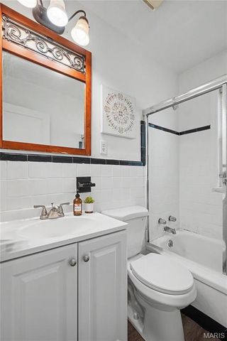15 Saint James Court, Florissant, MO 63031