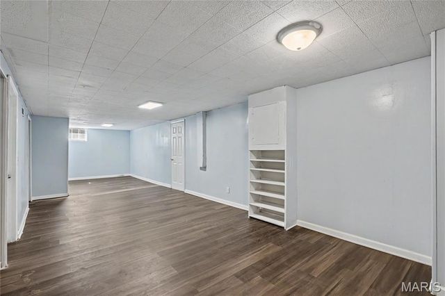 15 Saint James Court, Florissant, MO 63031