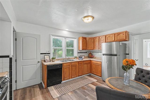 15 Saint James Court, Florissant, MO 63031
