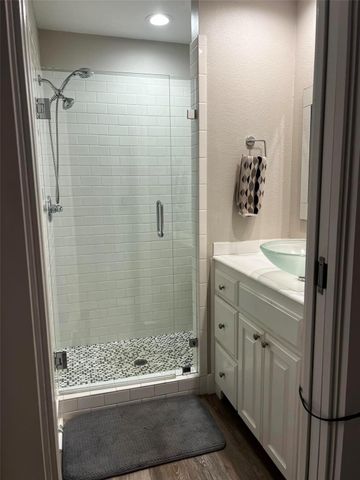 405 Short Circuit 5, Horseshoe Bay, TX 78657