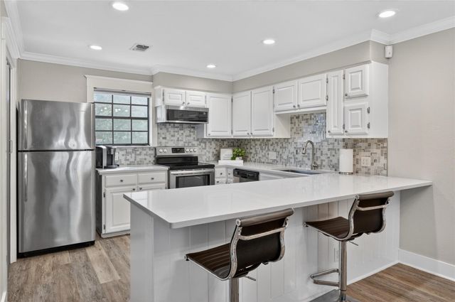 405 Short Circuit 5, Horseshoe Bay, TX 78657