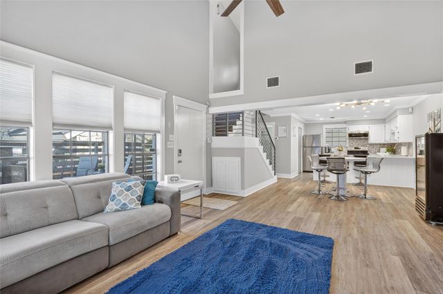 405 Short Circuit 5, Horseshoe Bay, TX 78657