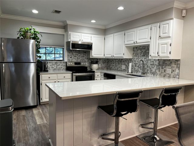 405 Short Circuit 5, Horseshoe Bay, TX 78657