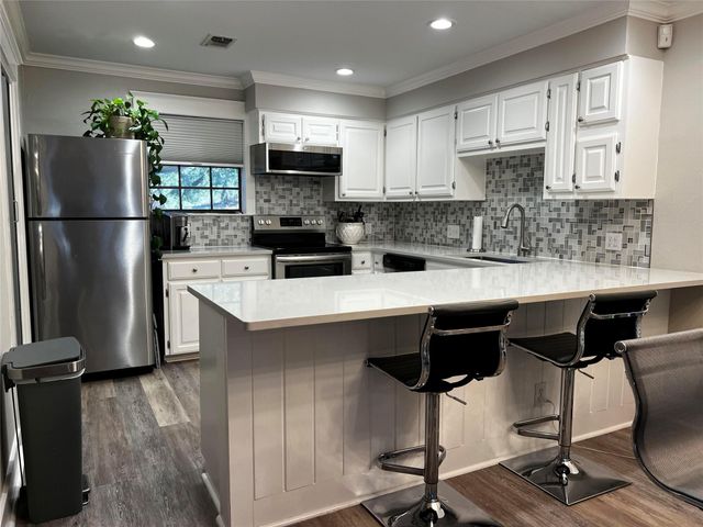 405 Short Circuit 5, Horseshoe Bay, TX 78657