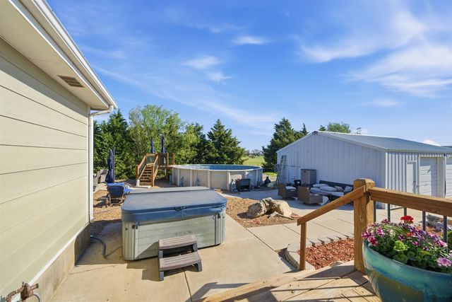 12026 N 39th St W, Sedgwick, KS 67135