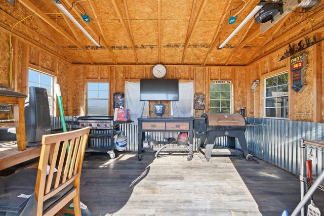 12026 N 39th St W, Sedgwick, KS 67135