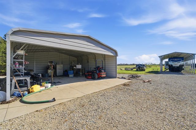 12026 N 39th St W, Sedgwick, KS 67135