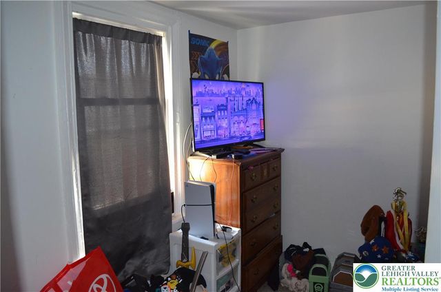 320 South 11th Street, Easton, PA 18042