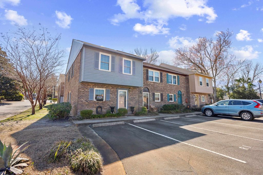 830 44th Ave N Apt R1, Myrtle Beach, SC 29577