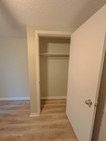 411 E Sloss Avenue, Defuniak Springs, FL 32433