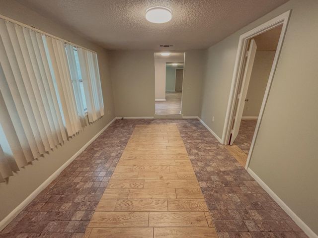 411 E Sloss Avenue, Defuniak Springs, FL 32433