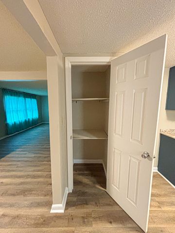 411 E Sloss Avenue, Defuniak Springs, FL 32433