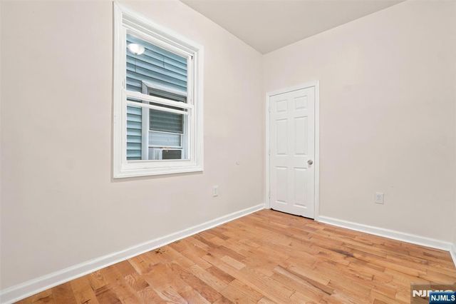 491 17th Street, Newark, NJ 07103