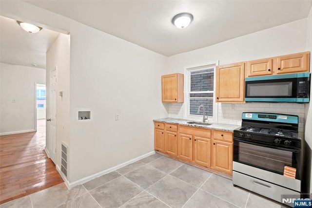 491 17th Street, Newark, NJ 07103