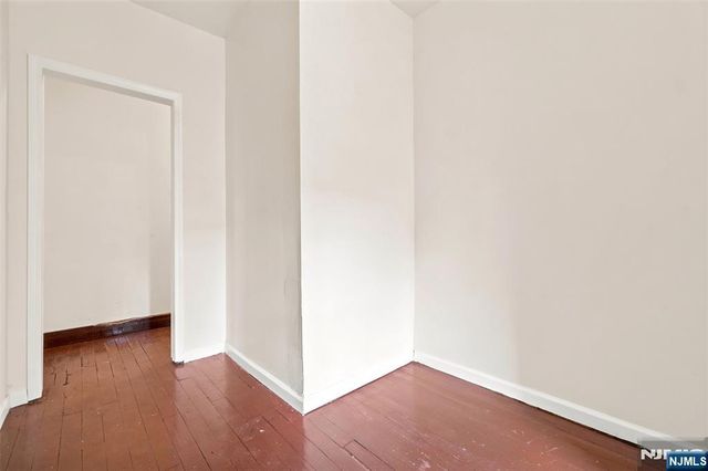 491 17th Street, Newark, NJ 07103