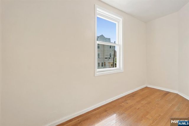 491 17th Street, Newark, NJ 07103