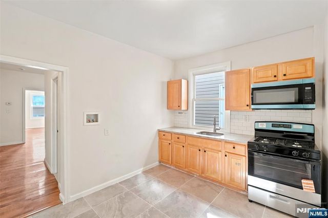 491 17th Street, Newark, NJ 07103