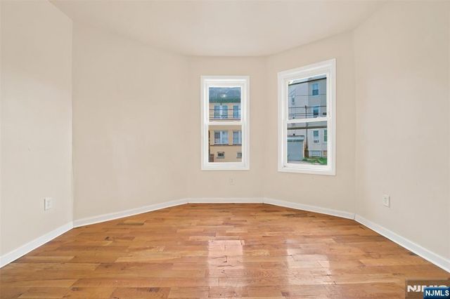 491 17th Street, Newark, NJ 07103