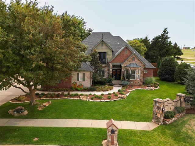 919 Stone Creek Boulevard, Yukon, OK 73099
