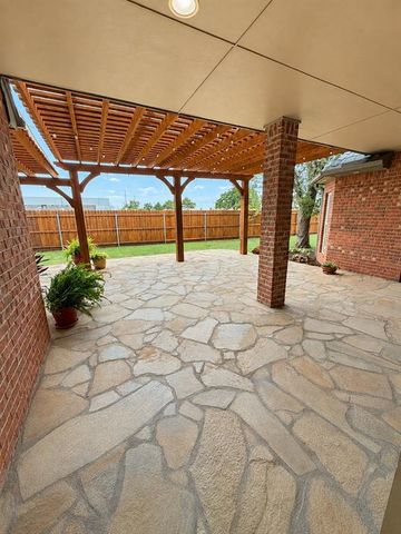 919 Stone Creek Boulevard, Yukon, OK 73099