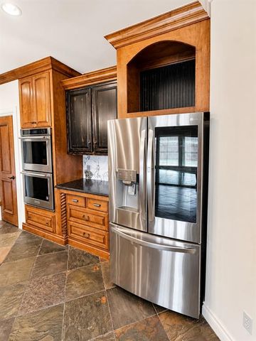919 Stone Creek Boulevard, Yukon, OK 73099
