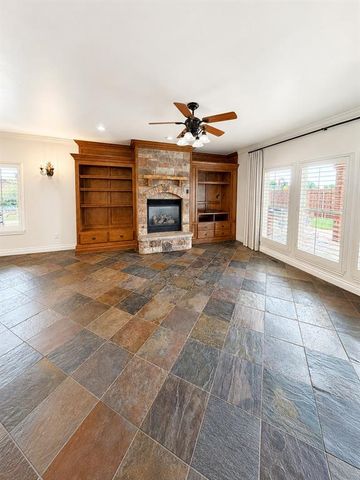 919 Stone Creek Boulevard, Yukon, OK 73099
