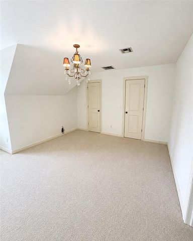 919 Stone Creek Boulevard, Yukon, OK 73099